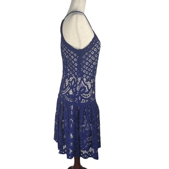 GIANNI BINI HALTER LACE OVERLAY DROP WAIST FIT & FLARE DRESS COBALT MEDIUM EUC - Picture 13 of 16